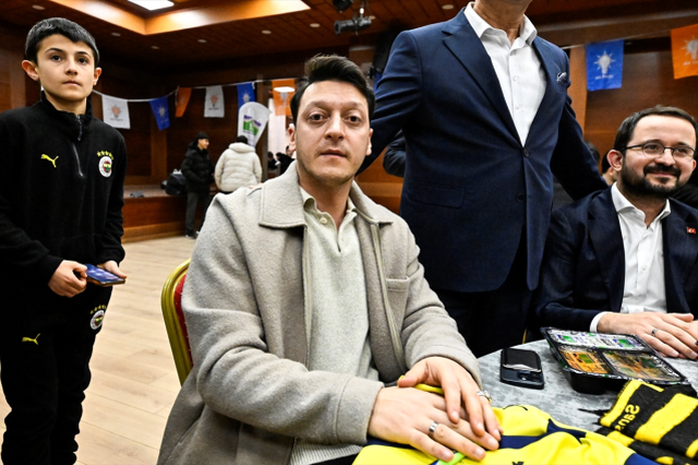 Mesut Özil'in Cumhurbaşkanı Erdoğan'dan bir isteği var