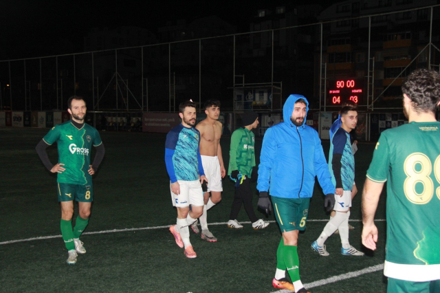 Rakipleri gol atsın diye yere atan oyuncular için harekete geçildi