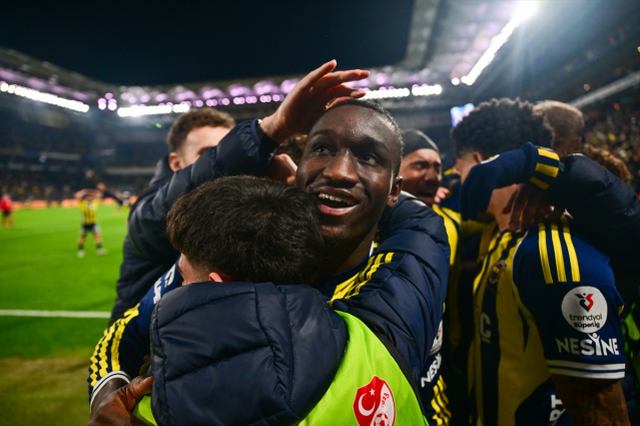 Kadıköy'de inanılmaz son! Fenerbahçe, Samsunspor'u 90+5'te devirdi