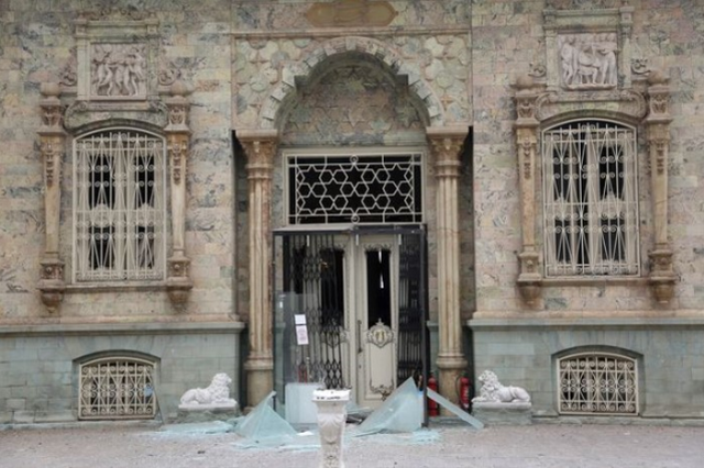 ABD-İsrail saldırılarında Tahran'daki tarihi Sadabad Sarayı zarar gördü