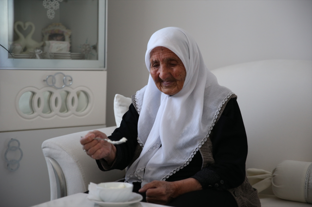 Biri 110, biri 106 yaşında! Uzun yaşamın sırrı bu besinde