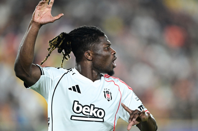 Beşiktaş'a Fenerbahçe derbisi öncesi kötü haber