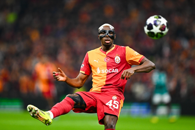 Osimhen'den Galatasaray'a tarihi rest