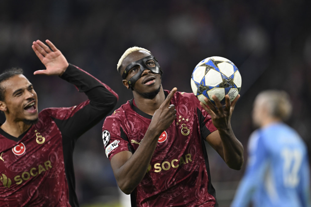 Osimhen'e dev çağrı: Manchester United'a gel