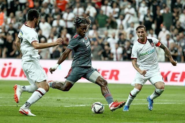 Sinan Engin: Batshuayi ligin en iyi forvetidir ve 20 gol atar