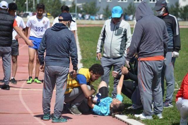 Erzurum'da bayıltan sınav! Genç öğrenciler fenalaştı
