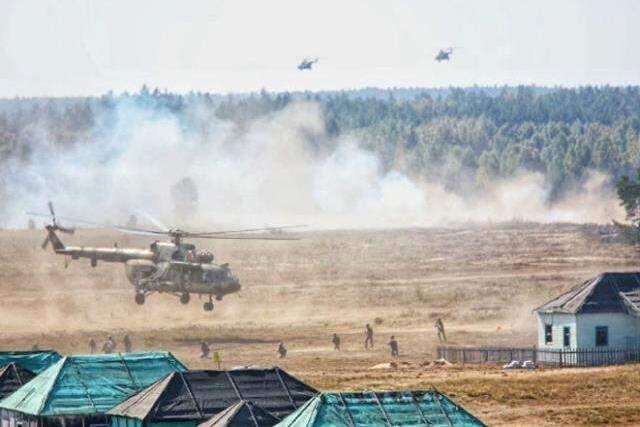 NATO ile tansiyonun zirvede olduğu dönemde kritik tatbikat! Rusya ve Belarus resmen gövde gösterisi yaptı