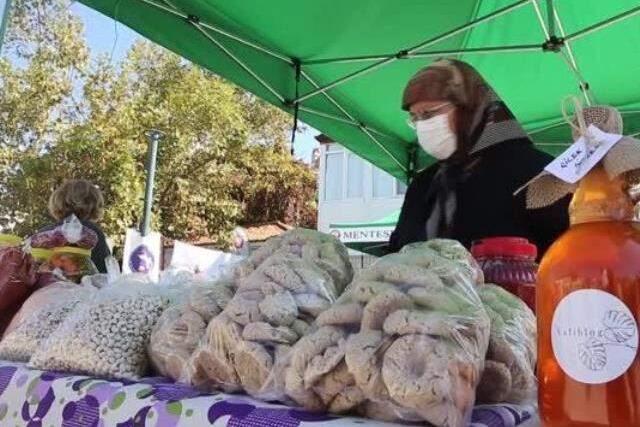 Duyan kulaklarına inanamadı! Altın kaplamalı tatlının dilimi 5 bin liradan satıldı