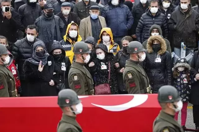 Şehit Binbaşı Mete Yıldırım gözyaşlarıyla toprağa verildi