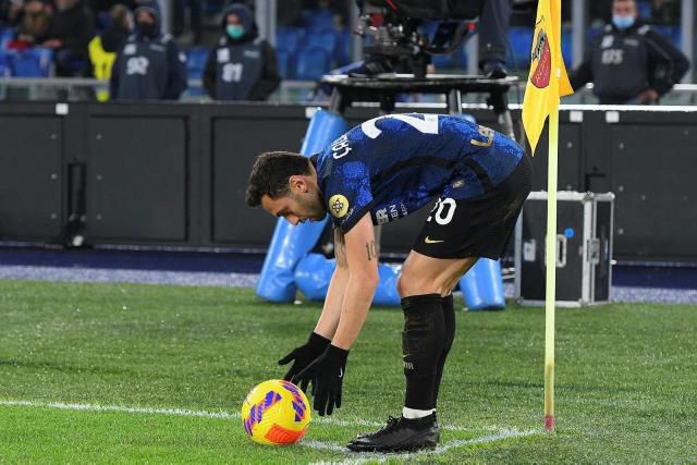 Dünya, Hakan Çalhanoğlu'nu konuşuyor! Milli futbolcu 21. yüzyıla damgasını vurdu