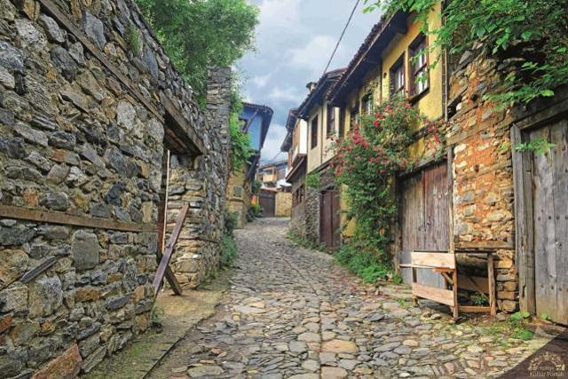 Bursa'da gezilecek yerler, Bursa'da gezilecek en güzel tarihi ve doğal yerler neresidir?