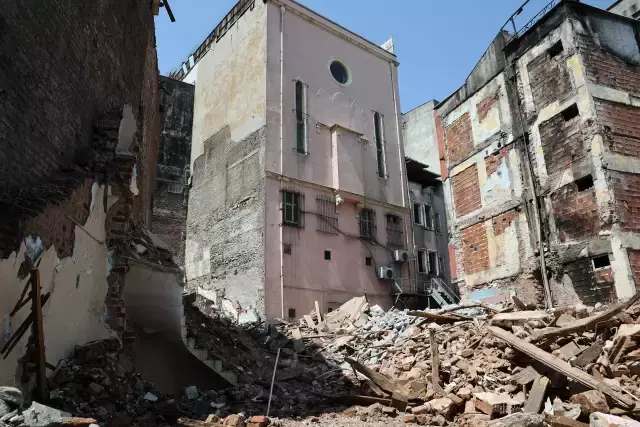 Asırlık Genelevi'nin altında Osmanlı hamamı ve sinagog bulundu.