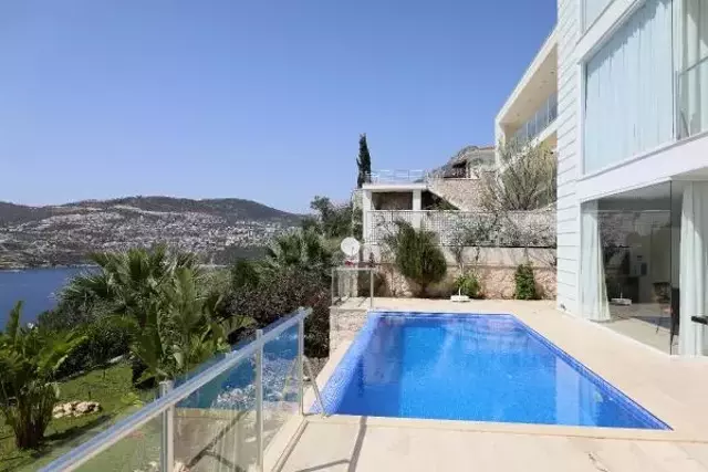 Pandemiden sonra tatilcilerin tercihi oldu! Villalarda bayram yoğunluğu yüzde 90'a ulaştı