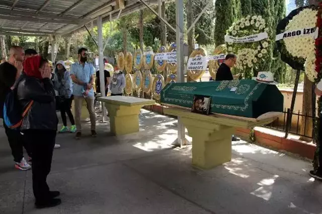 Rapçi Berk Bayındır son yolculuğuna uğurlandı