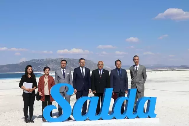 Salda Gölü'nün bataklık iddialarına cevap