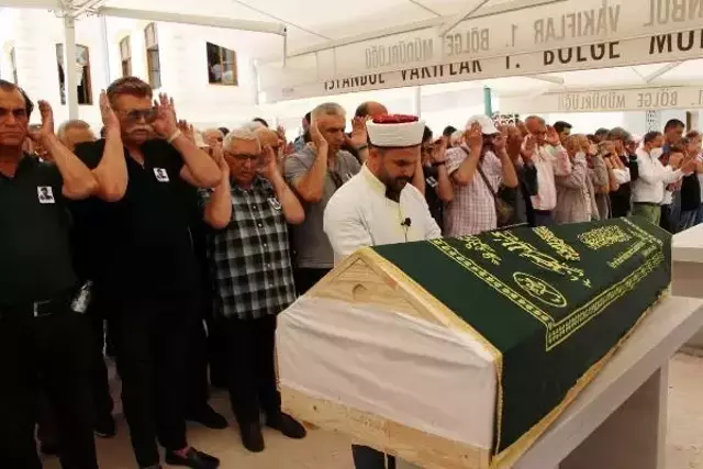 Rambo lakaplı oyuncu Sönmez Yıkılmaz son yolculuğuna uğurlandı