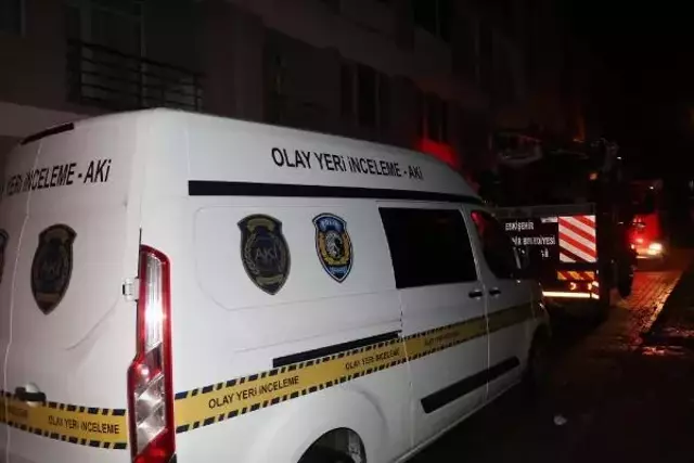 Eşini bıçaklayıp evi ateşe verdikten sonra bileklerini keserek intihar etmeye çalıştı