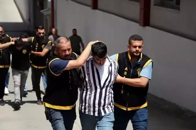 ADANA'DA OTO GALERİCİYİ ÇAPRAZ ATEŞLE ÖLDÜREN ŞÜPHELİLER, ADIYAMAN'DA YAKALANDI