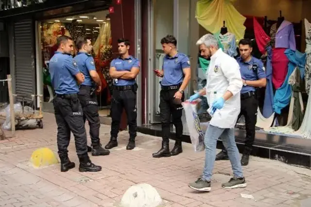 Şişli'de binanın merdiven korkuluklarına asılı kadın cesedi bulundu
