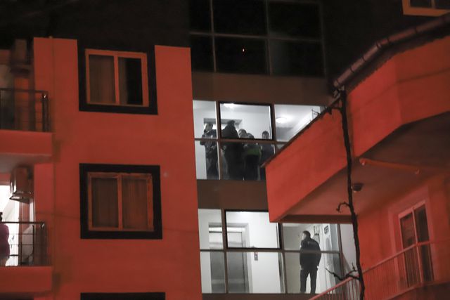 Cani koca, karısını evde 3 çocuğunun gözleri önünde öldürdü