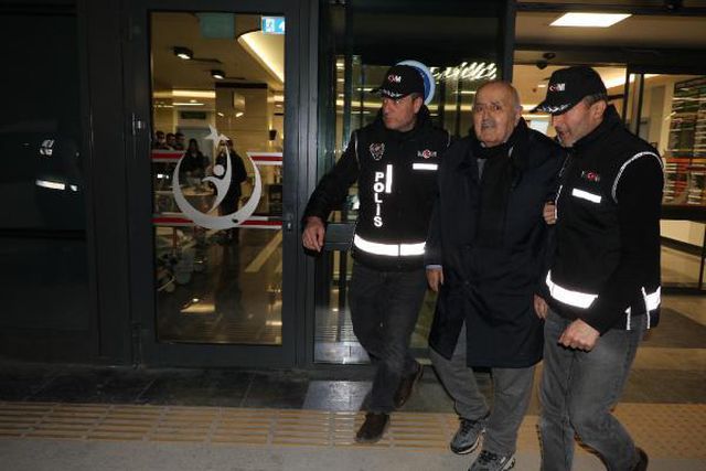 105 KİŞİYE MEZAR OLAN RENDE SİTESİ'NİN SAHİBİ ARİF SAMİ RENDE YAKALANIP, TUTUKLANDI
