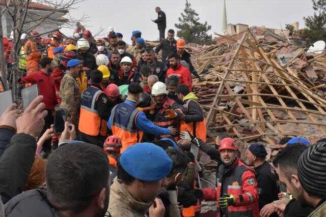 Son Dakika! Malatya'da meydana gelen depremde hayatını kaybedenlerin sayısı 2'ye yükseldi