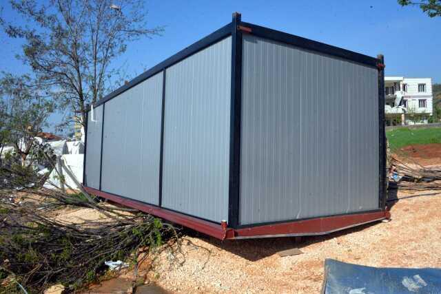 Son dakika: Kahramanmaraş'ta çıkan hortum depremzedeleri vurdu: 1 ölü, 40 yaralı