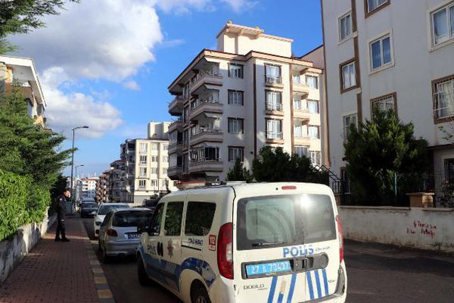 Site sakinleri aidat yüzünden birbirine girdi