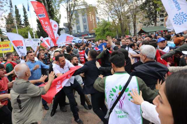 Gaziantep'teki kutlamalarda Memleket Partililer ile CHP'liler arasında kavga