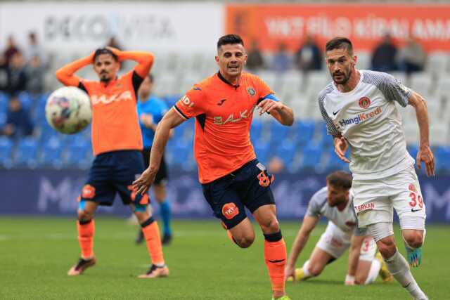 İzleyenler aksiyona doydu! Başakşehir ve Ümraniyespor kardeş payı yaptı
