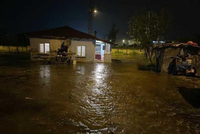 Sağanak nedeniyle Samsun ve Sinop ve Kastamonu'da eğitime bir gün ara verildi