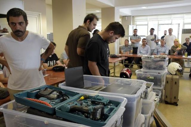 İETT'ye ait unutulan eşyalar açık artırmayla satıldı