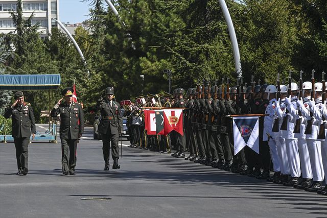 Azerbaycan Genelkurmay Başkanı Türkiye'yi ziyaret etti
