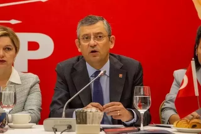 CHP'li Özel: Milletvekili grubunda yüzde 55'e 45, biz öndeyiz