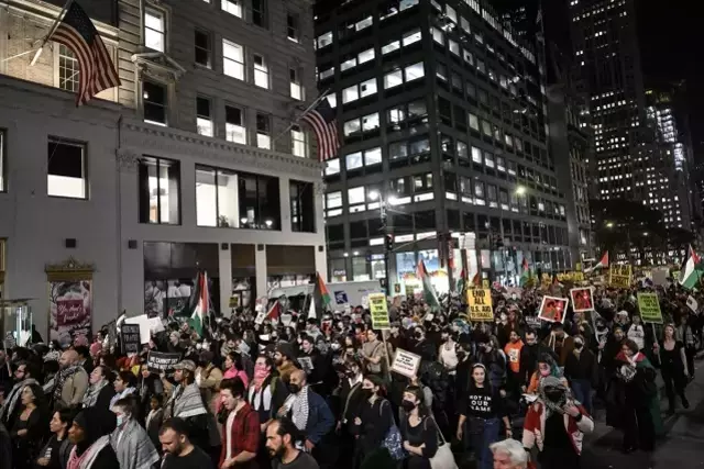 Biden ve Netanyahu'yu çıldırtacak görüntü! New York'ta binlerce kişi, İsrail'in saldırılarını protesto etti