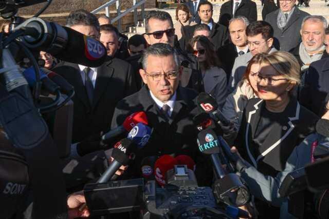 CHP lideri Özel'den Cumhurbaşkanı Erdoğan'a yanıt: Cenazeye gitmek mi gövde gösterisi, sövgü gösterisi yapmak mı?