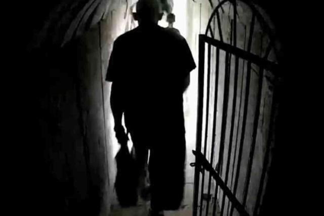 İsrail ordusu, Hamas liderinin ailesiyle tünellerde ilerlediğini iddia etti