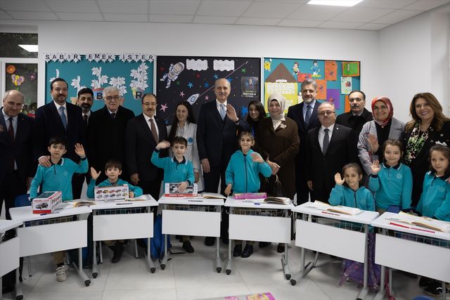 TBMM Başkanı Numan Kurtulmuş, Türkiye Maarif Vakfının faaliyetlerini değerlendirdi