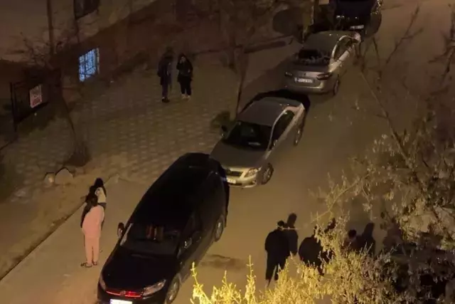 Elazığ'da 4,7 büyüklüğünde deprem! Vatandaşlar geceyi dışarıda geçirdi