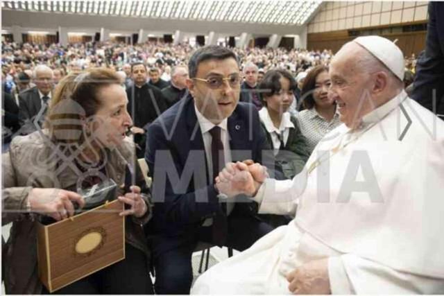 AK Parti Milletvekili Serkan Bayram, Papa Francis ile buluştu