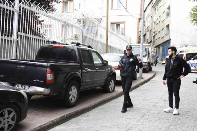 Polis he yerde onu arıyor! 11 aracın lastiklerini bıçakla patlattı