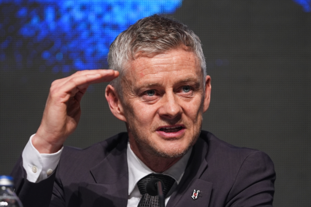 Son kararı kim verecek? Solskjaer'den imza töreninde dikkat çeken transfer sözleri