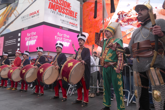 New York Times Meydanı'nda görkemli mehteran konseri