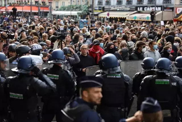 Fransa'da Macron'a Yönelik Protestolar Sürüyor: 200 Gözaltı
