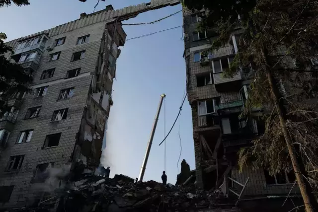 Rusya, Ukrayna'yı İHA ve füzelerle vurdu! 15 kişi öldü, 75 kişi yaralandı
