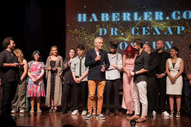 Geleceği Sahneye Taşıyan Gece: Anabilim Kültür ve Sanat Gala Gecesi