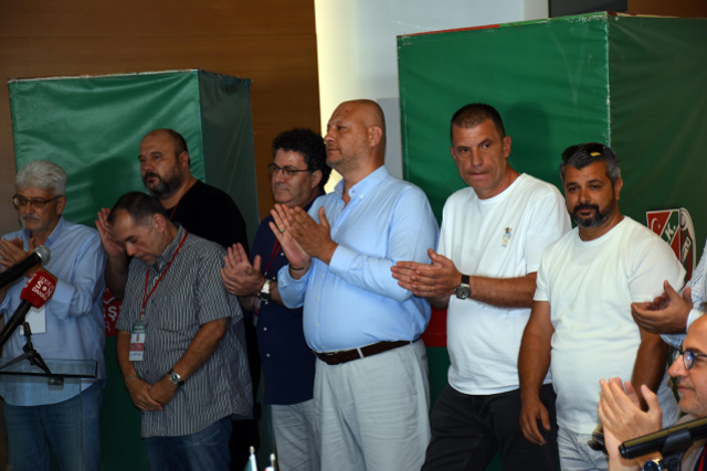 Karşıyaka'da Aygün Cicibaş kapı kapı dolaşacak