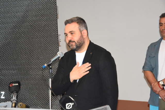 İzmir'in efsane kulübü Altay'da eski başkan Özgür Ekmekçioğlu ve yönetimine büyük şok