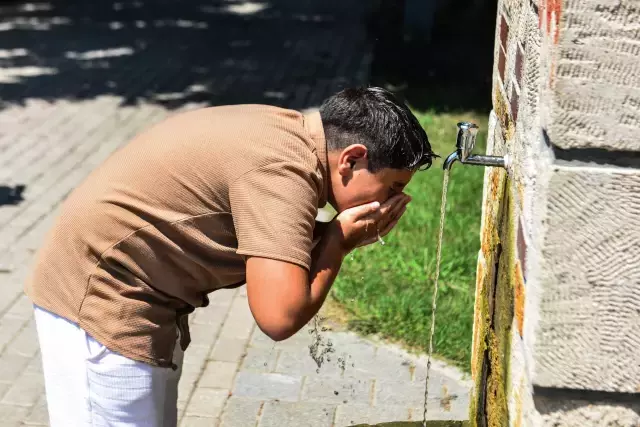 Adana'da sıcaklık 47 dereceyi buldu