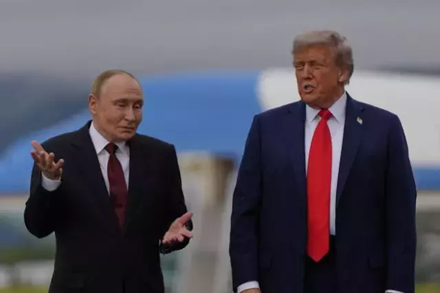 Alaska'da tarihi görüntüler! Trump ve Putin 6 yıl sonra yan yana